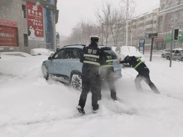 （急稿）【黑龙江】【供稿】黑河：全民总动员 浴“雪”奋战保安全