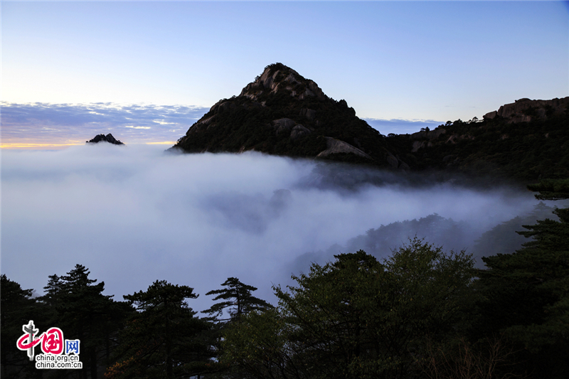 秋观云海 用身心体味黄山的自然神奇