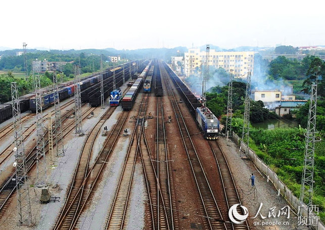 广西铁路出海大通道全面实现电气化运营