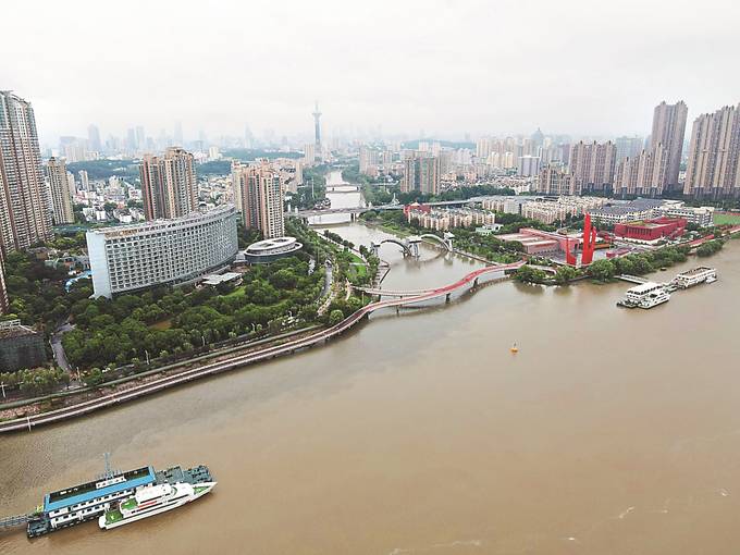 南京市气象台发布暴雨黄色预警信号