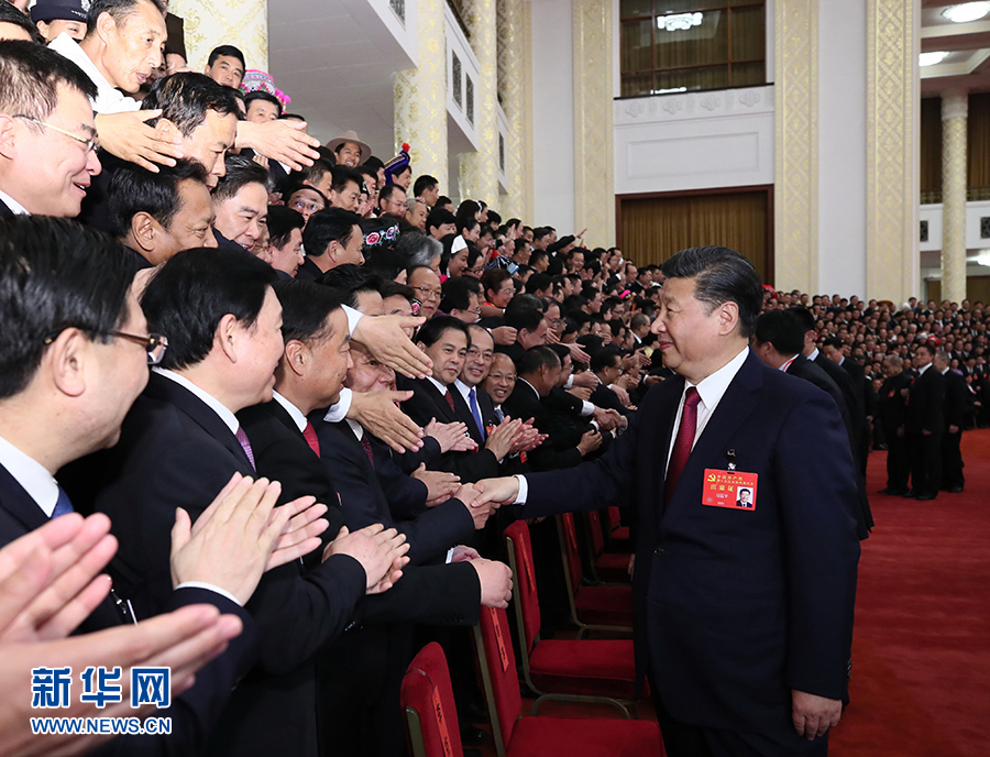 习近平等领导同志亲切会见出席党的十九大代表、特邀代表和列席人员