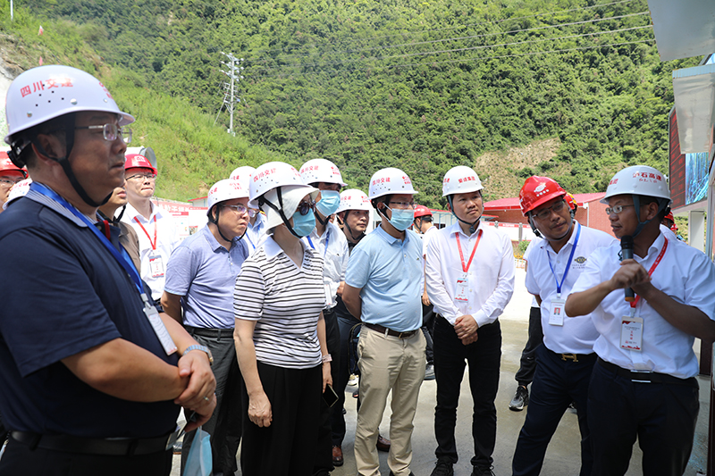 交通运输部“三送行动”服务进四川 助力泸石高速公路项目平安工地建设_fororder_现场调研-供图-泸石高速