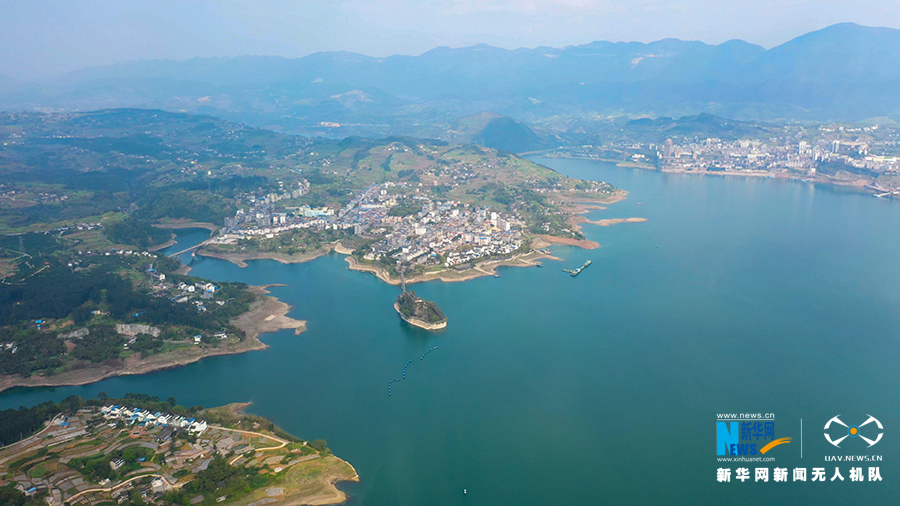 航拍三峡175水位新景观 山寨变水寨 今朝更好看