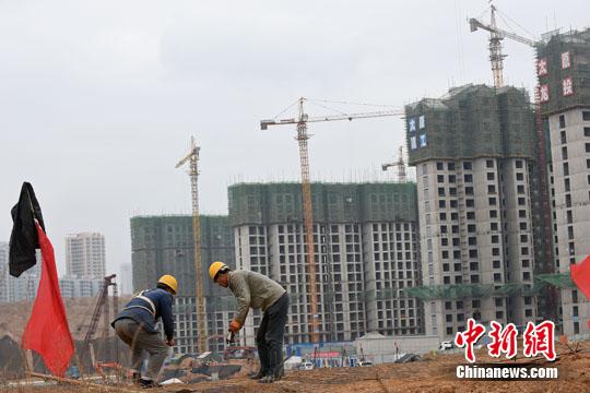 聚焦扶贫、养老等热点 民主党派建言“十三五”