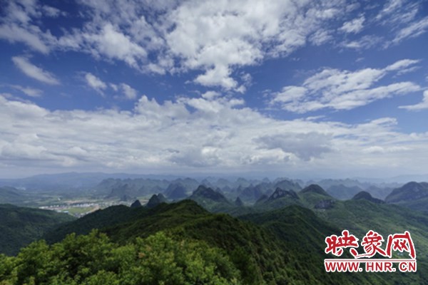 【旅游资讯-文字列表】鲁山县县委书记杨英锋：来鲁山能净心 净身 净肺