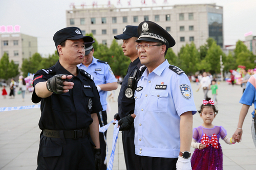 【河南供稿】卢氏县公安局完成中国残疾人艺术团卢氏县专场演出的安保任务