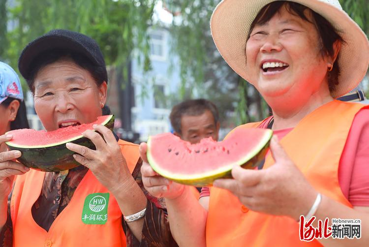 河北唐山丰润区：大暑节气送清凉