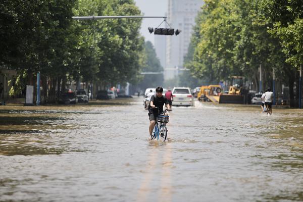 阳光明媚 雨灾后正在逐步恢复的新乡