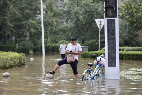 阳光明媚 雨灾后正在逐步恢复的新乡