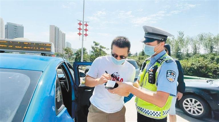 （转载）高速路上后排乘客不系安全带也要处罚