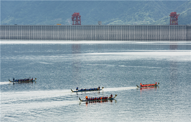 【湖北】【客户稿件】湖北秭归：屈原故里龙舟竞渡 端午佳节情寄哀思