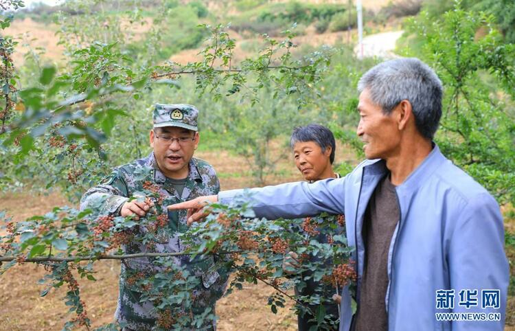 军人，就要时刻准备为人民冲锋——记甘肃省张掖军分区副司令员张洪峰