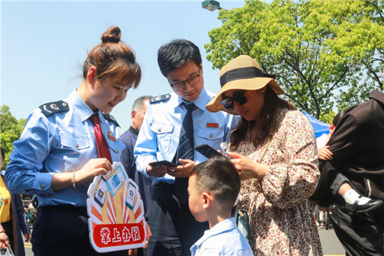 宜兴市税务局：将实事办到纳税人“心坎上”_fororder_图片1_副本1