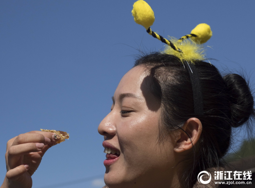 浙江：景宁割蜜节 甜蜜庆丰年