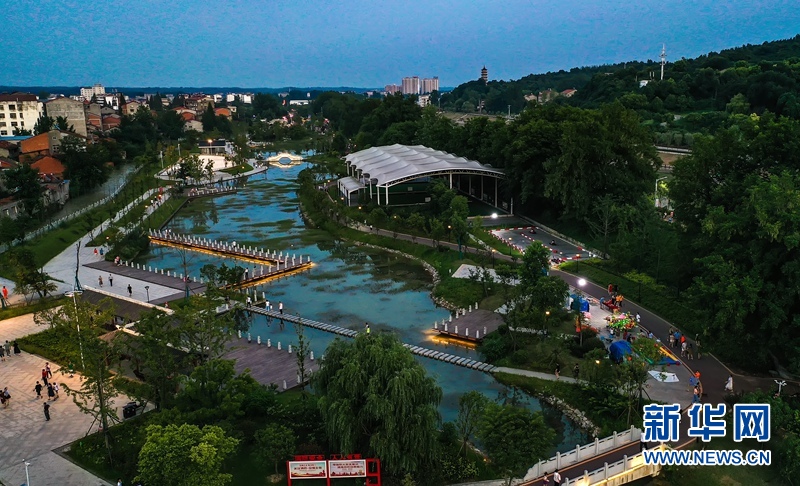 湖北南漳：隐于闹市中的湿地之美