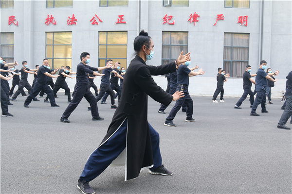 【OK】【湖北】武当山：警营掀起太极风