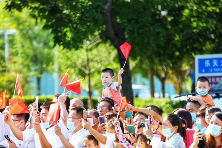 La deuxième étape du relais de la flamme des 14e Jeux nationaux, des 11e Jeux nationaux pour les personnes handicapées et des 8e Jeux olympiques spéciaux nationaux de la Chine lancée à Weinan_fororder_3