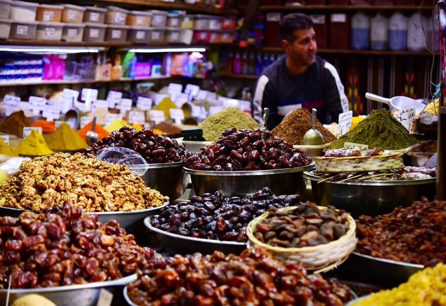 Mideast in Pictures: Muslims in Middle East start holy fasting month of Ramadan_fororder_BBB