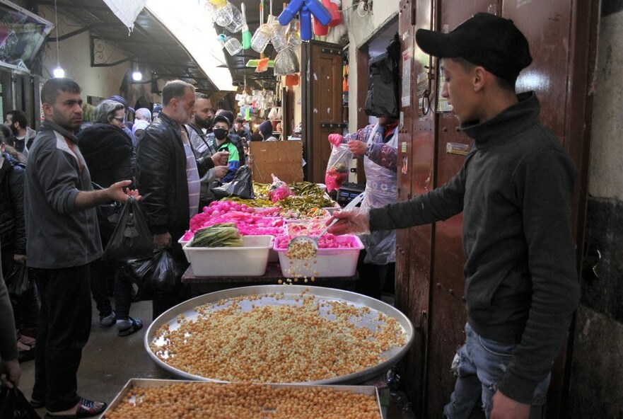 Mideast in Pictures: Muslims in Middle East start holy fasting month of Ramadan_fororder_eee