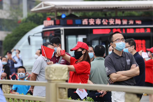 “盛世全运 天下长安” 十四运会和残特奥会火炬传递西安站正式启动_fororder_图片5