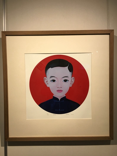 【文化 标题摘要】 满开慧回家乡重庆办展 炫丽的丝网版画精彩亮相