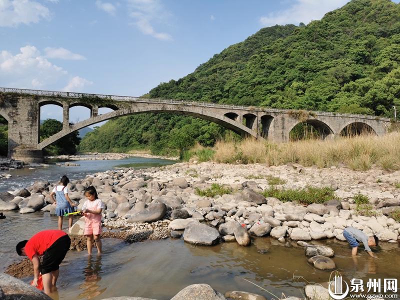 清新德化——水口镇村场村石柱自然角落