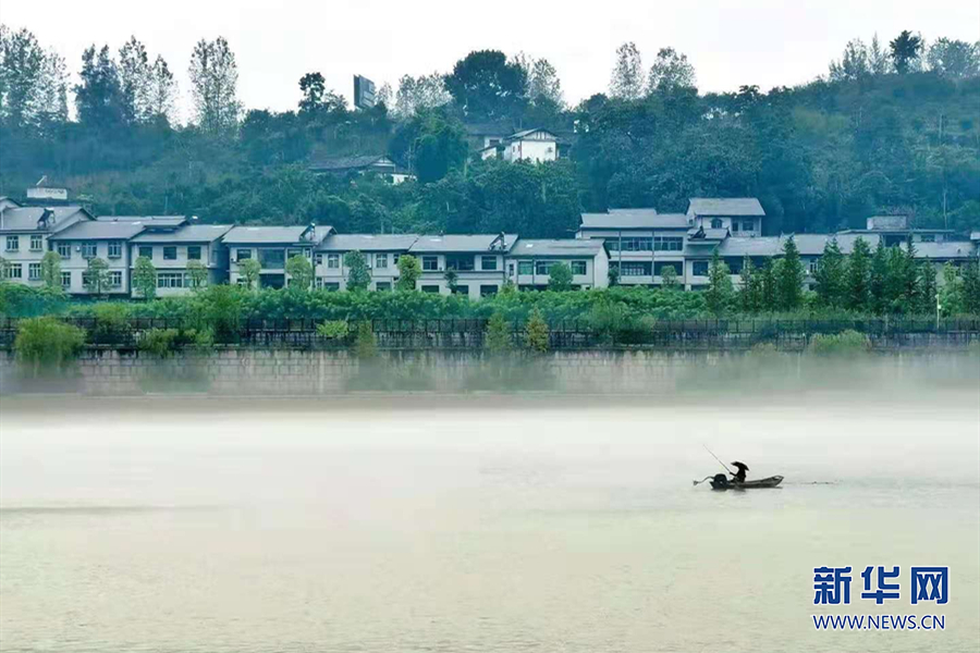 【城市远洋带图】阿蓬江畔烟雨朦胧 千年濯水古镇宛如水墨画卷