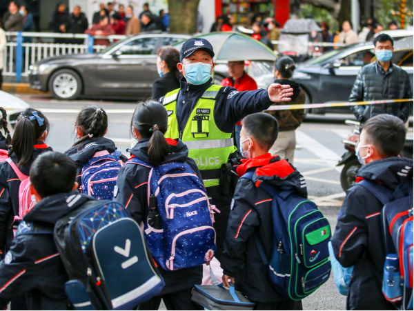 【原创】重庆渝北两路派出所辅警吕勇：坚守信念 辅警也要干出特色来_fororder_4