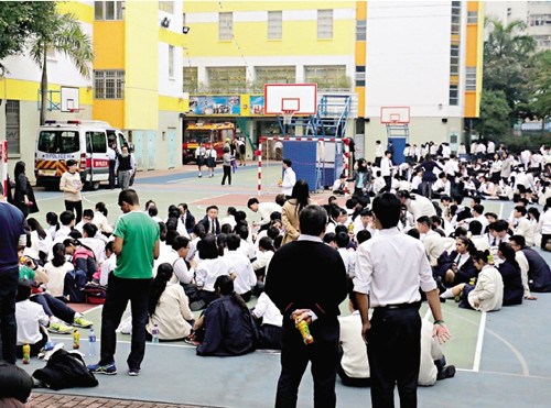 香港大角咀遭化学气体吹袭 逾千人受影响75人送院