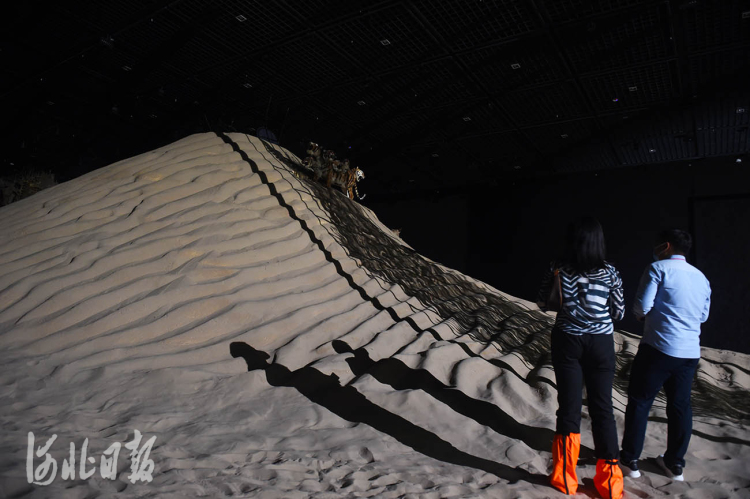 邬建安个展：以当代审美语言 延续传统精华