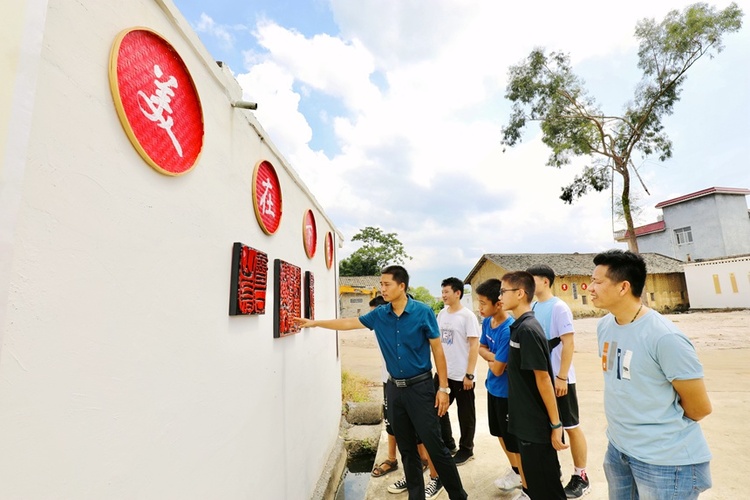 广西贵港：妙笔生花村景美 文化赋能乡村兴