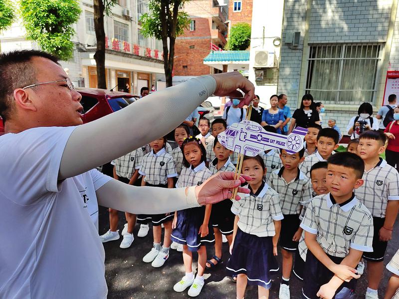 南宁市开展“新时代 复兴梦”未成年人主题实践活动