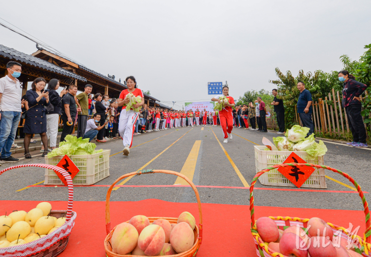 河北邯郸：多彩活动 欢庆丰收