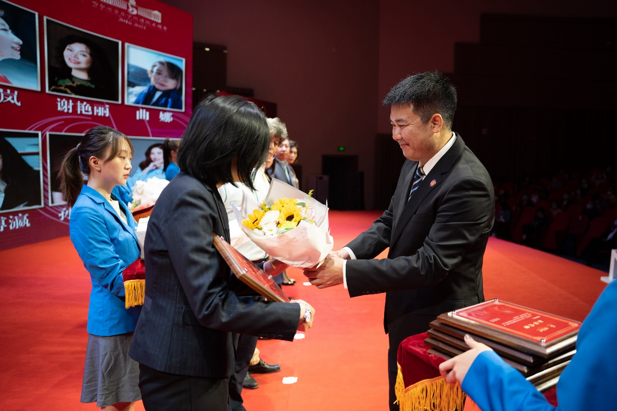 五载弦歌不辍 今朝再谱华章 哈尔滨音乐学院庆祝第37个教师节暨建院五周年表彰大会举行_fororder_图片4