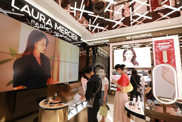 小众高端品牌加速进入中国 Laura Mercier浙江首店落户武林银泰_fororder_3