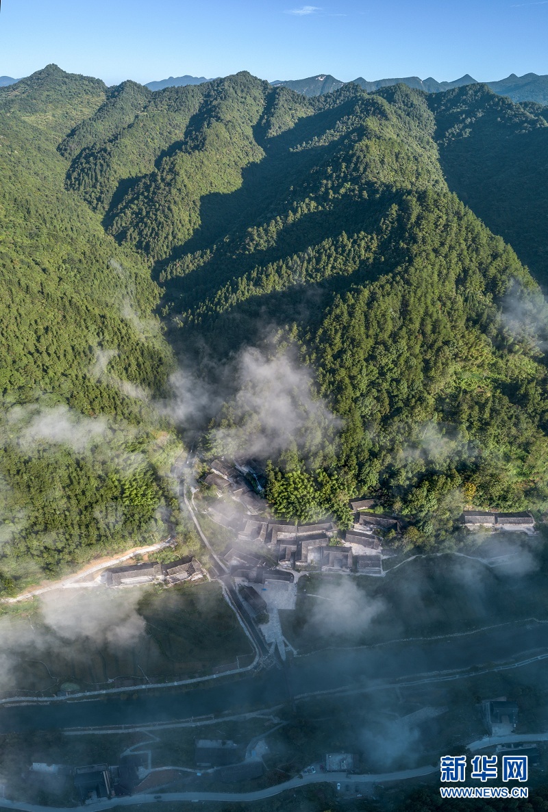 湖北宣恩：百年古寨里的土家建筑艺术