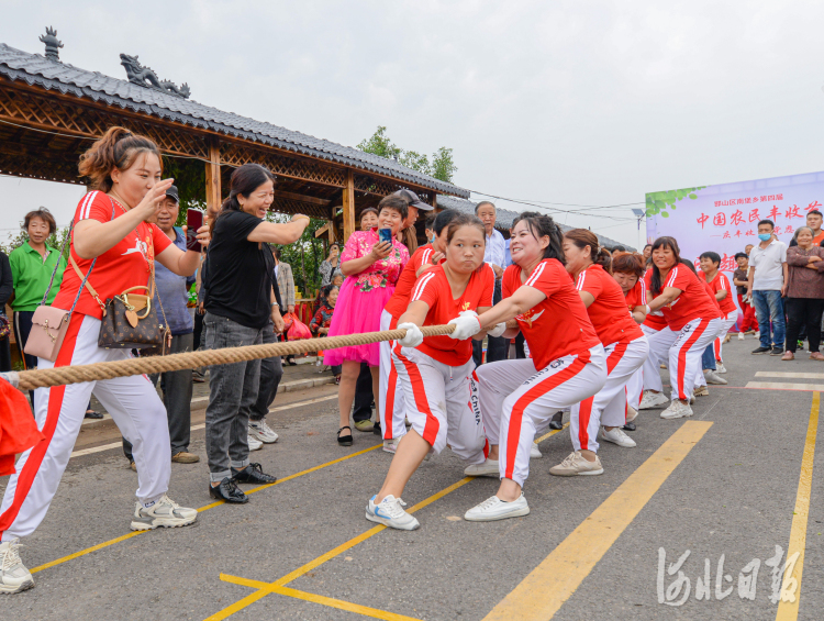 河北邯郸：多彩活动 欢庆丰收