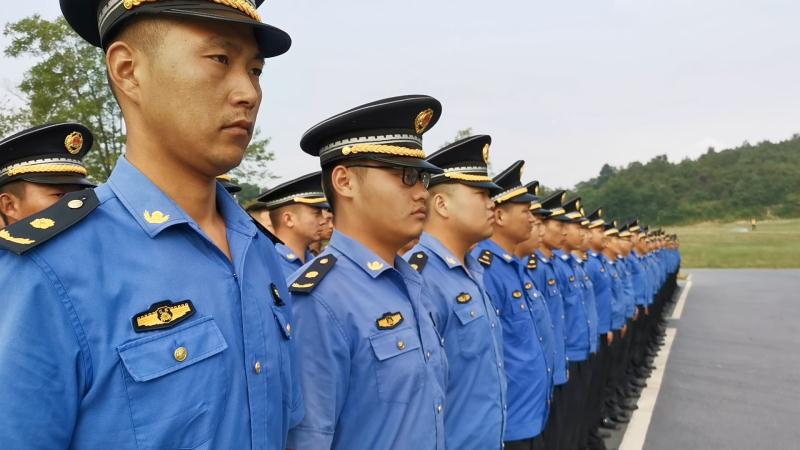 （供稿 平安江苏列表 三吴大地南京 移动版）南京汤山城市治理综合执法中队开展集训活动