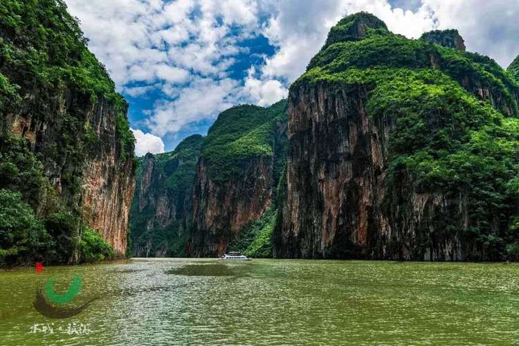 贵州水城：开启全域旅游新引擎 美了乡村富了百姓