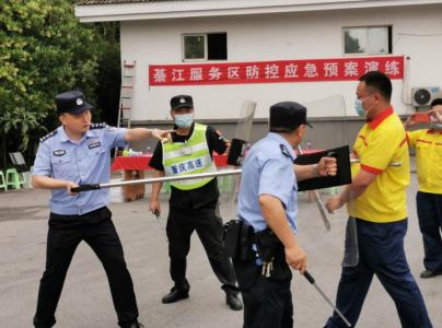 OK【B】重庆綦江警方联合服务区加油站开展反恐消防应急演练  筑牢安全防线