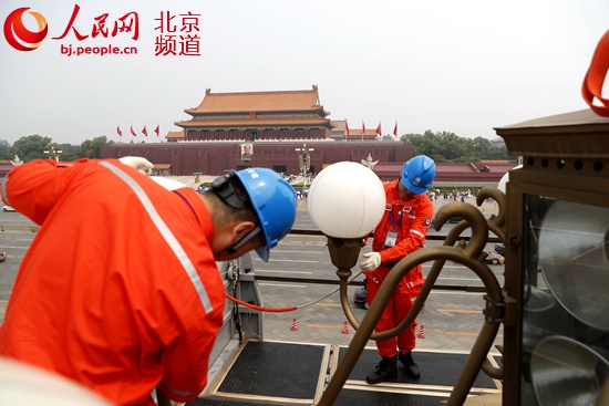 北京长安街华灯今起“美颜体检” 喜迎新中国70华诞