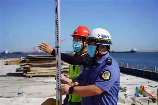 “江海战狼”的“别样节日”——记南通市交通运输综合行政执法支队“国庆”特殊主题党日活动_fororder_10