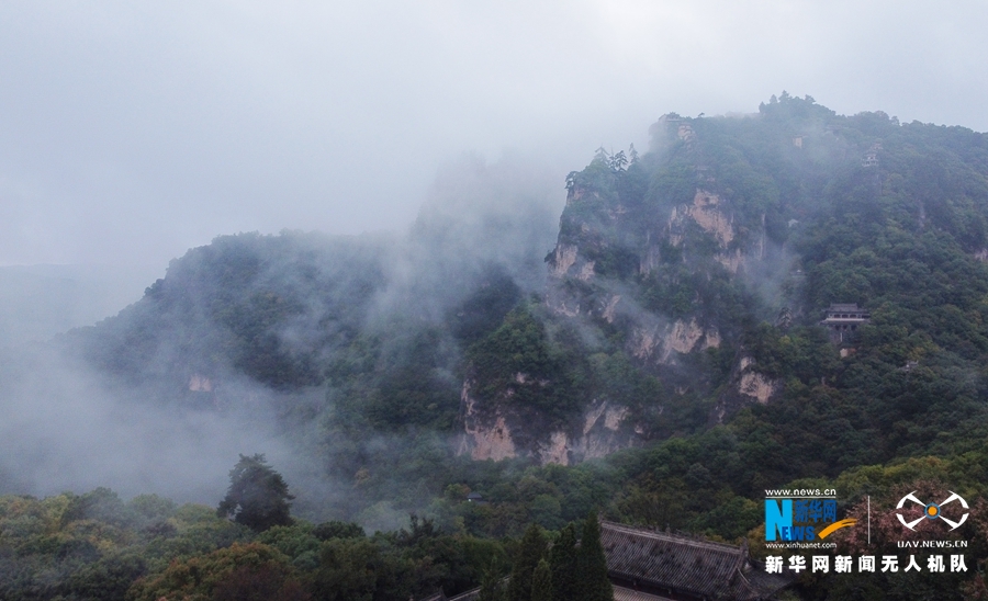 崆峒山“烟雨图”：翠峰古建“隐”云海_fororder_3