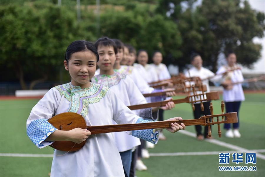 贵州榕江：民族文化进校园