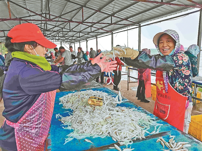 “南鱼北游” 湖水生金