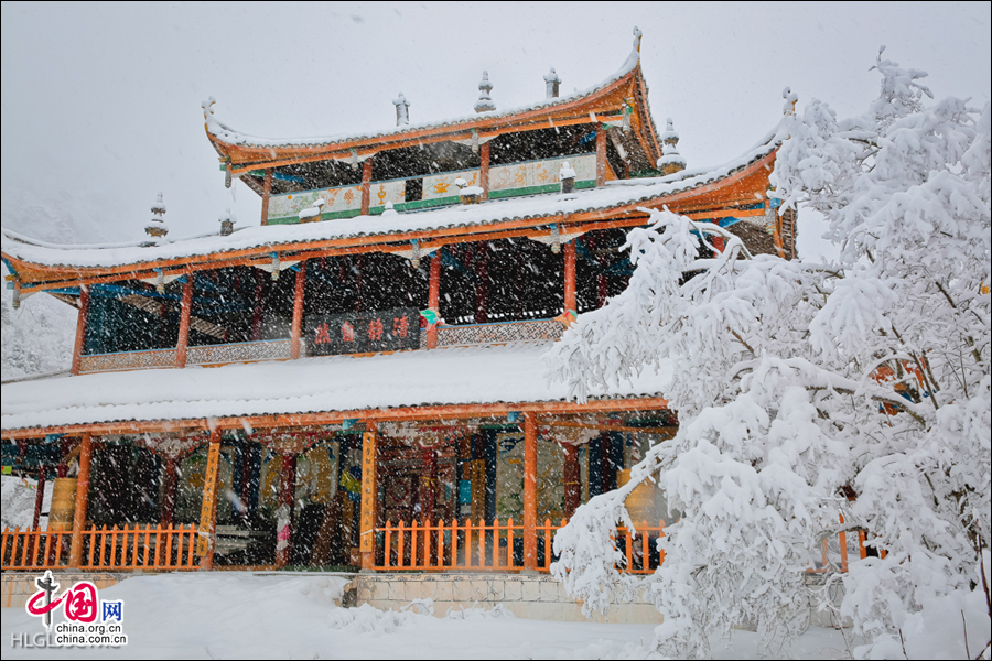 醉美之冬 漫游在黄龙的冰雪童话仙境