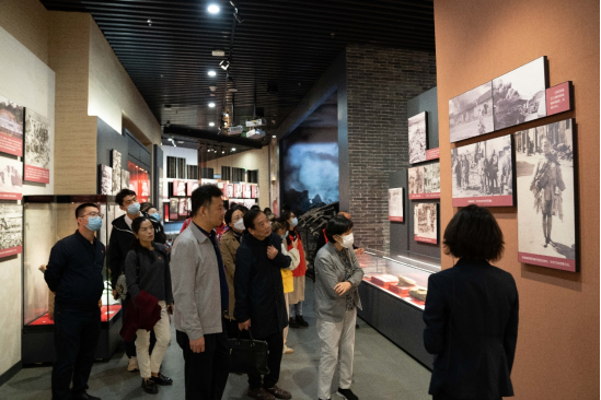 广州新华学院师生赴广东东江纵队纪念馆开展专题学习调研活动