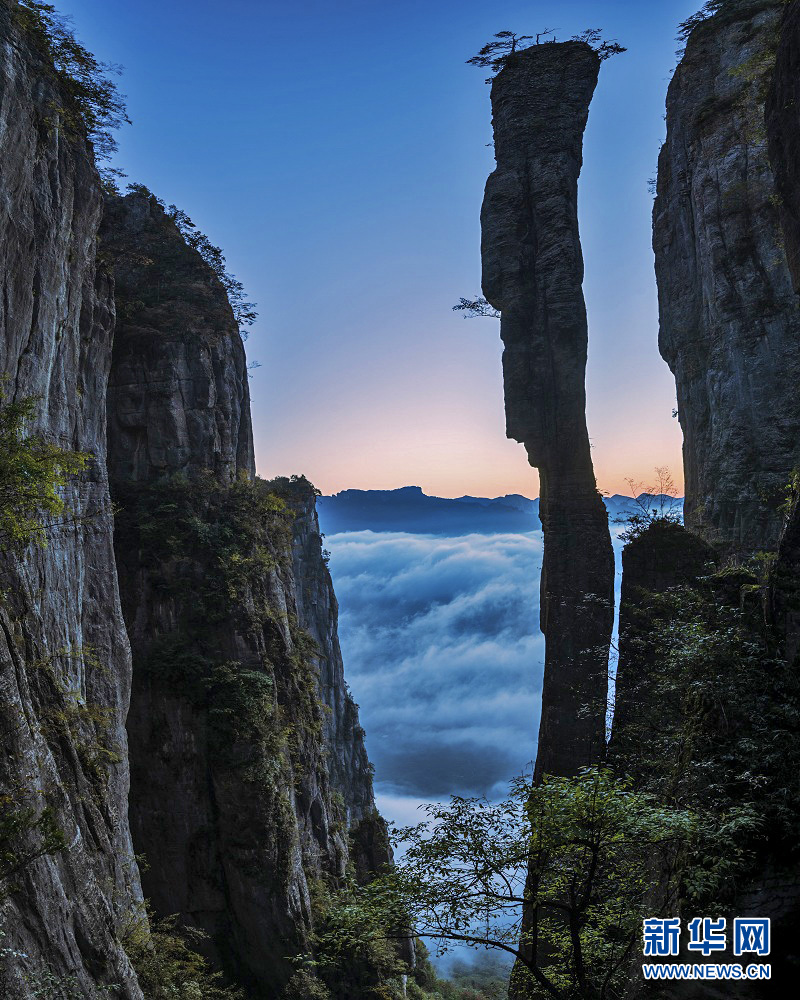 湖北恩施：峡谷秋色 胜景迷人