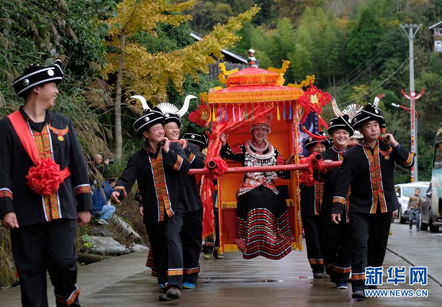 广西龙胜：苗族同胞欢庆“跳香节”