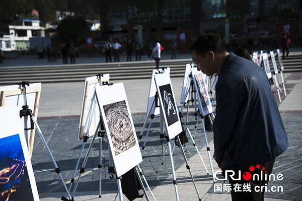 （副头条、大扶贫/已过审）贵州省文化厅开展文艺巡演 助力脱贫攻坚战